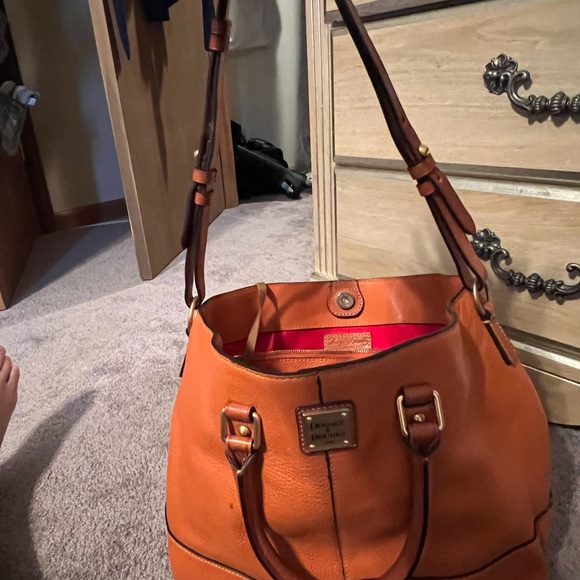 Beautiful Dooney & Bourke bag - Picture 3 of 5